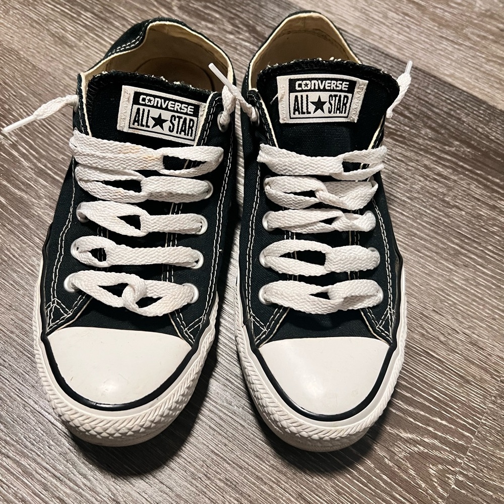 SOLD. Low top Converse